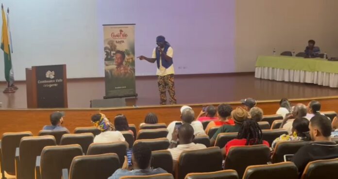 https://le224.com/2023/03/23/safa-a-enseigne-le-poular-a-des-etudiants-dans-une-universite-en-colombie/