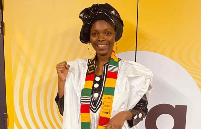 Prix Liberté : la Guinéenne Hadja Idrissa parmi les 3 finalistes ! (Votez pour elle)