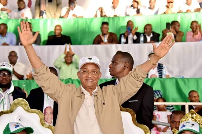 Guinée / Cellou Dalein : le point sur son meeting en Angola.