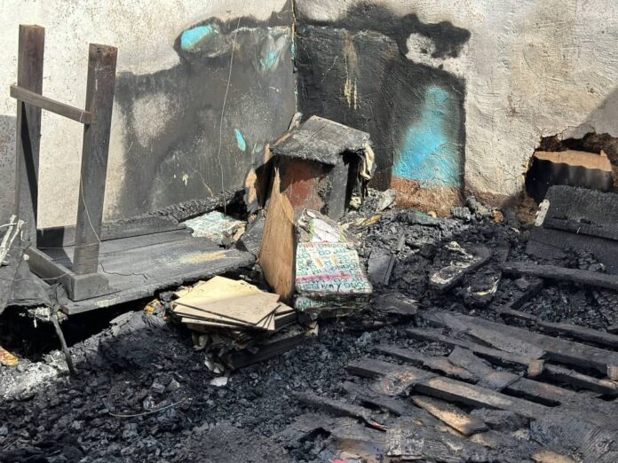 Drame à N'Zérékoré : trois personnes d'une même famille périssent dans un incendie.