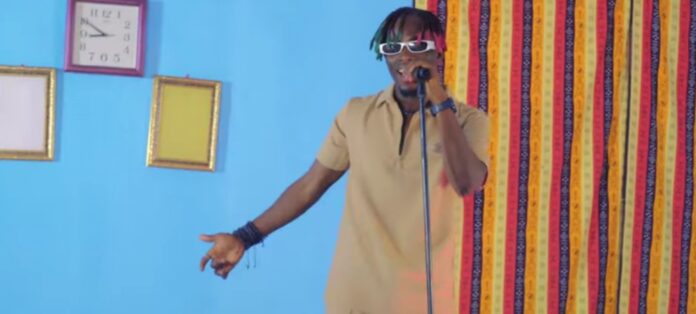 Petit Ousté se manifeste avec une nouveauté “ Monè Moumma” (clip vidéo)