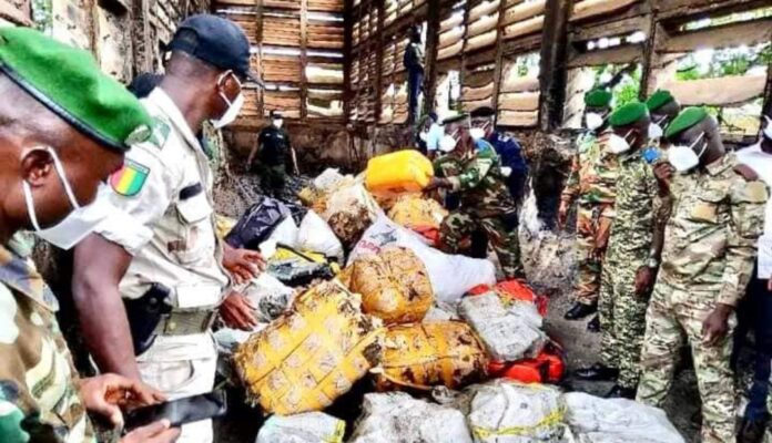 Trafic de drogue à la maison centrale de Conakry : un garde suspendu.