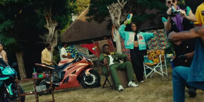 MHD nous a gratifiés d’un nouveau clip vidéo « Lyca ».