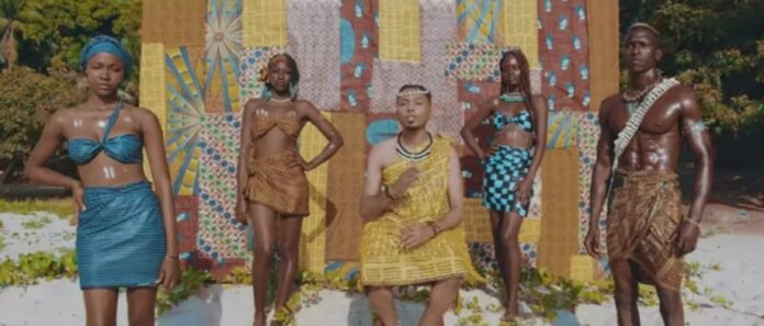 Goulam ft Sourette : le beau paysage de la Guinée illustre leur clip « Africa ».