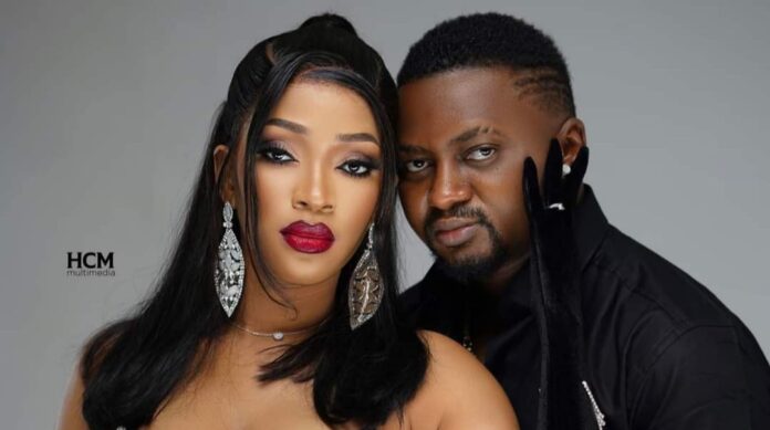 Djely Kaba Bintou enceinte ? : une photo déclenche la joie de ses fans.