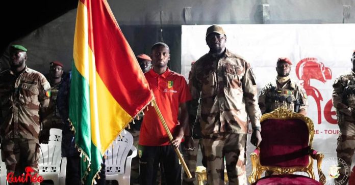 Le Syli National a reçu le drapeau au QG des Forces Spéciales des mains  du Président !