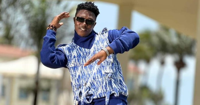 Soul Bang’s partage de l’énergie positive avec son clip « Lova Lova ».