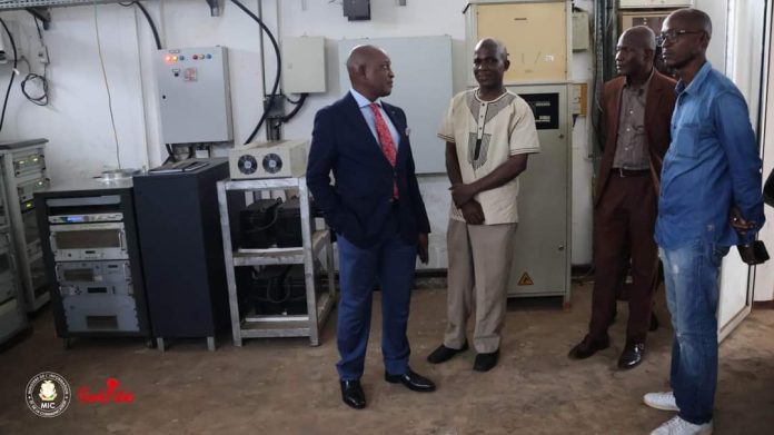 Guinée : le retrait des agréments des grands médias (Arrêté)