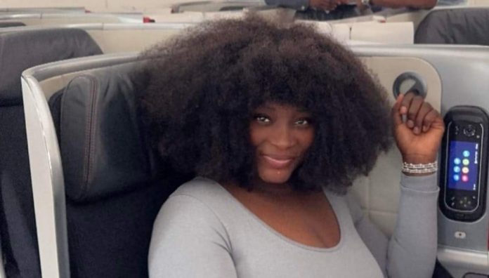 Aéroport de Conakry : la star Yama Sega « humiliée » par le personnel.